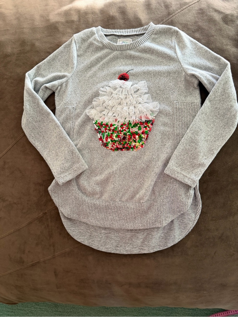 Colortree sequin & lace cupcake design on soft gray Sweater